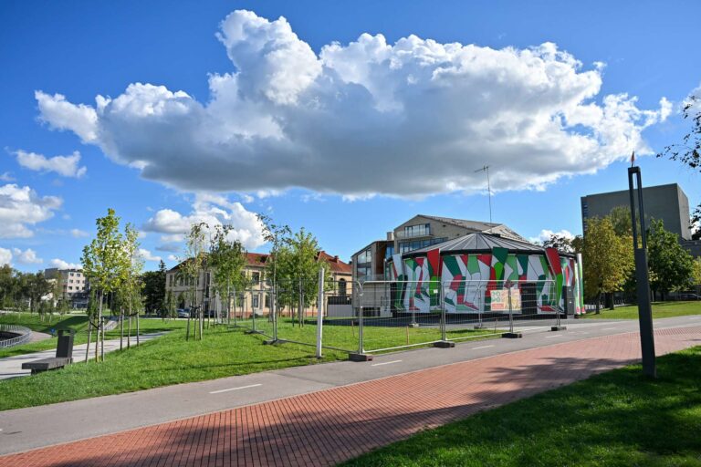 Prie Senvagės pradedamas statyti modernus viešasis tualetas