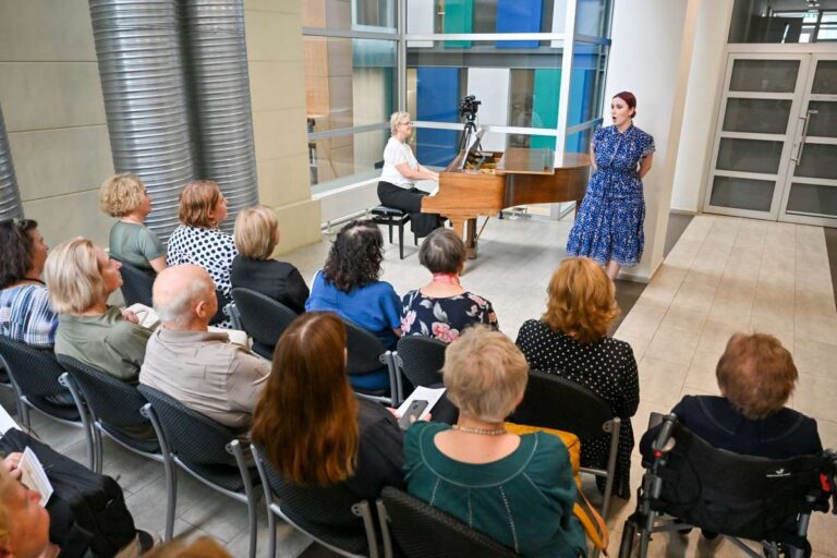 Panevėžyje paminėtos Eugenijaus Urbono 90-osios gimimo metinės