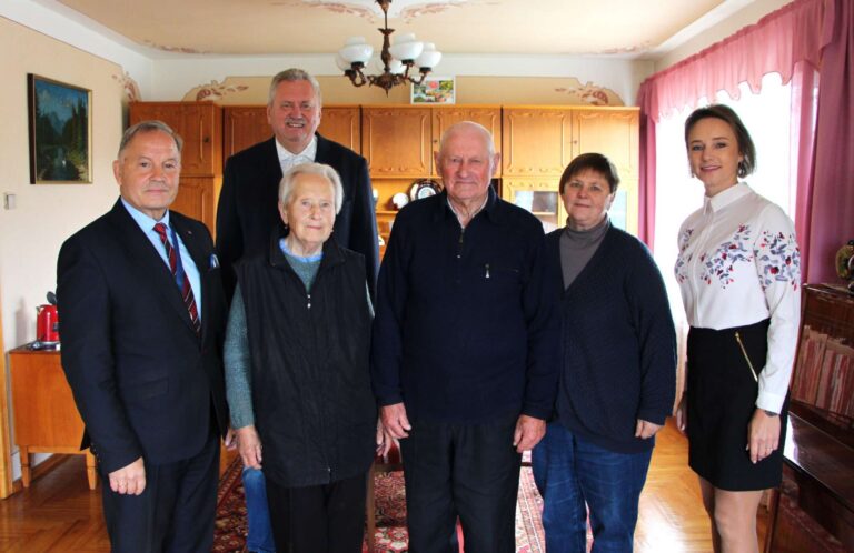 Panevėžio rajono meras pasveikino Geležines vestuves atšventusią porą