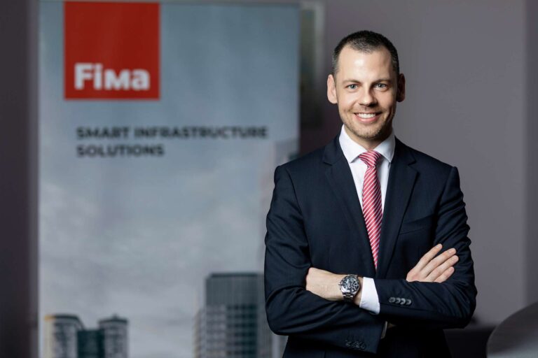 „Fima“ grynina savo veiklą: parduos intelektualių transporto sistemų verslo dalį