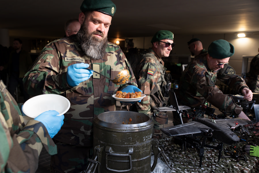 Šaulių sąjungoje galima rinktis veiklas net 20-yje specializacijų: nuo dronų valdymo iki košės virimo