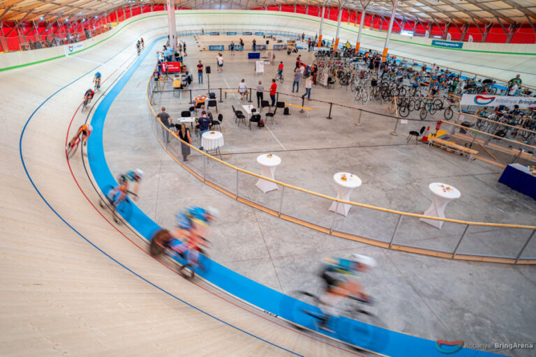 Panevėžio dviratininkai sėkmingai pasirodė tarptautinėse treko varžybose Vengrijoje