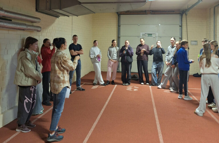 Lengvaatlečiai mokėsi įveikti priešstartinį jaudulį ir nerimą