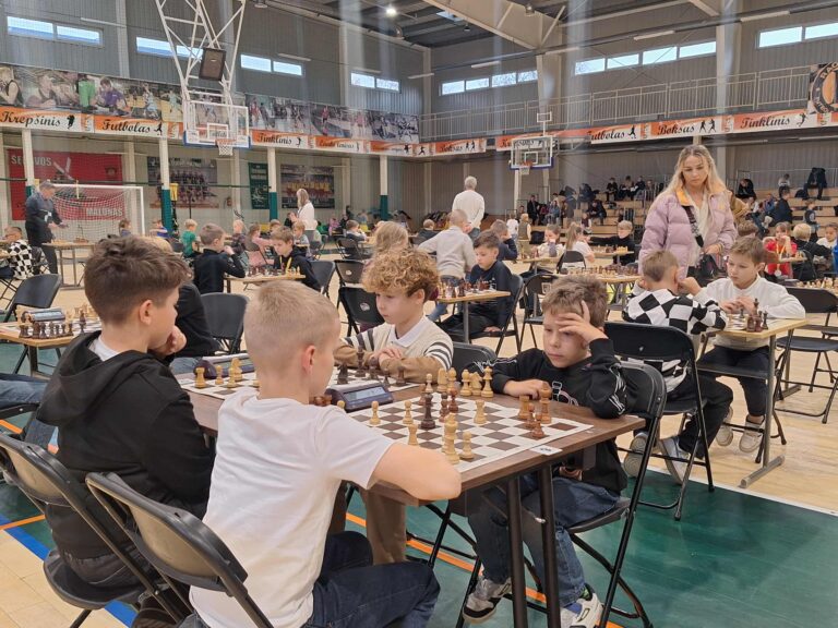 Panevėžio sporto centro šachmatininkai tarptautiniame turnyre užėmė prizines vietas