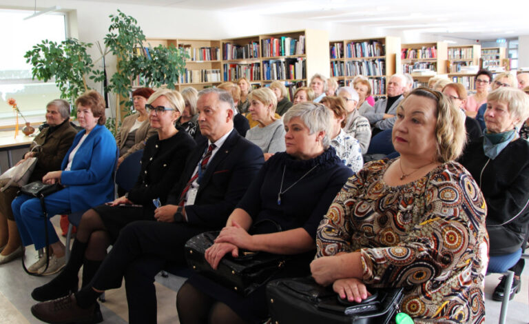 Panevėžio rajono Trečiojo amžiaus universitetas pradeda mokslo metus: senjorus vienija žinių troškimas ir bendrystė