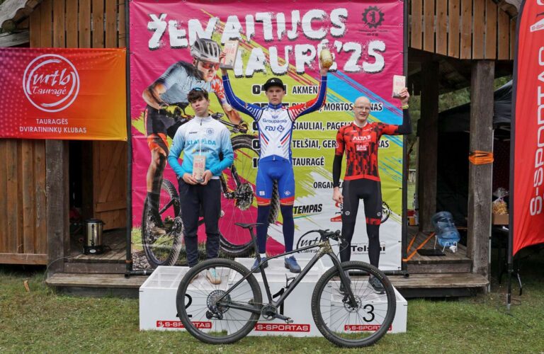 Panevėžio sporto centro dviratininkas J. Kuklinskas sužibėjo MTB Žemaitijos taurėje
