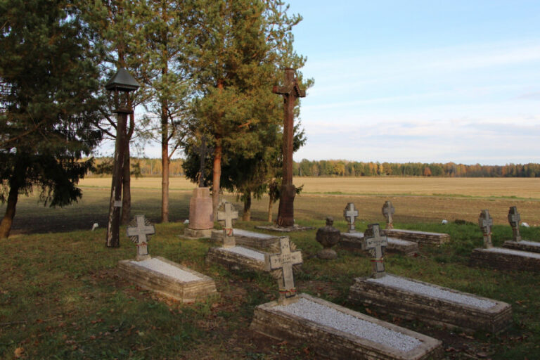 Panevėžio rajone tvarkomos karių kapinės