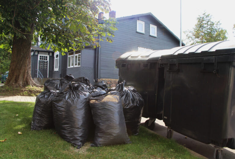 Panevėžio rajono gyventojai ir sodininkai kviečiami atsakingai rūšiuoti žaliąsias atliekas ir kompostuoti