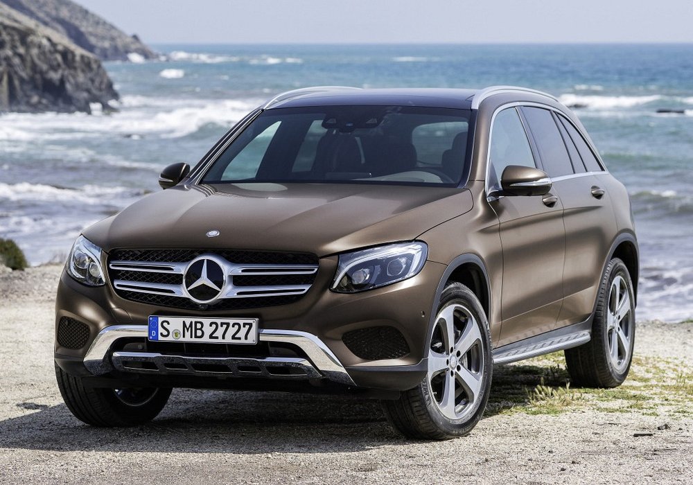 Renkamės vidutinio dydžio prestižinį visureigį. TOP 5 anot Lietuvos vairuotojų