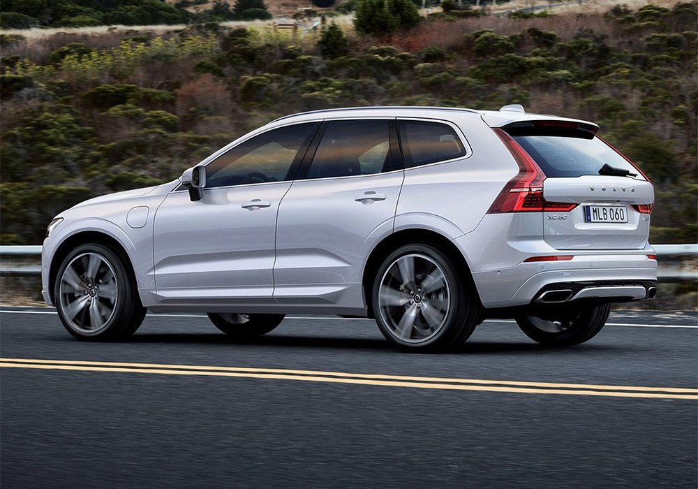 Renkamės vidutinio dydžio prestižinį visureigį. TOP 5 anot Lietuvos vairuotojų