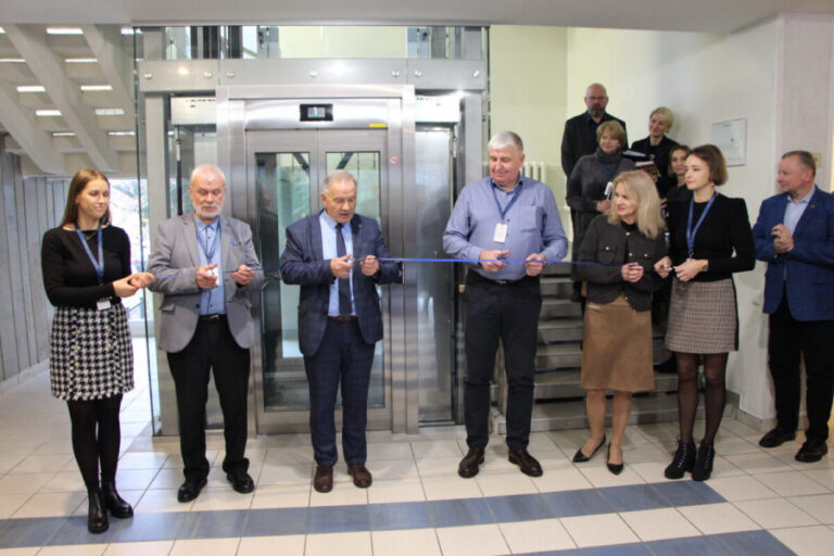 Rajono savivaldybėje pradėjo veikti liftas