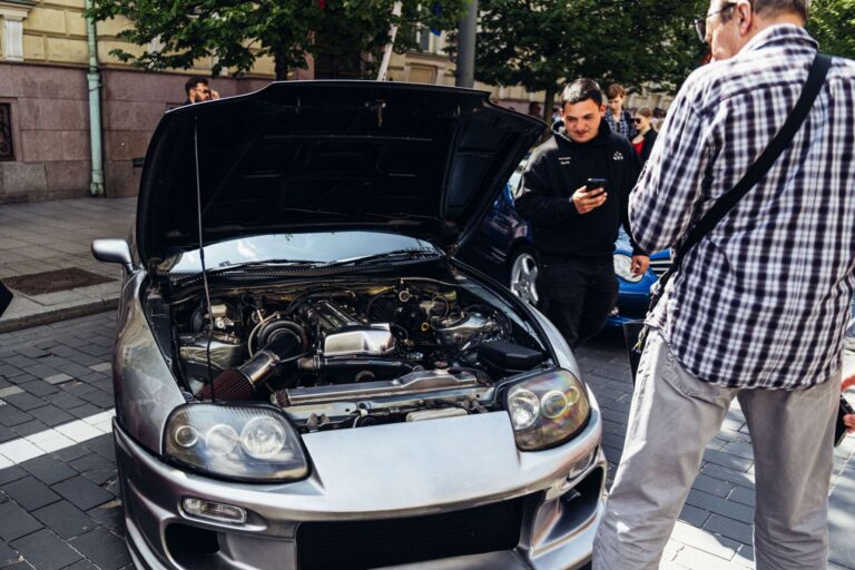 7 klaidos, kurias daro lietuviai, pirkdami naudotą automobilį, ir kaip jų išvengti