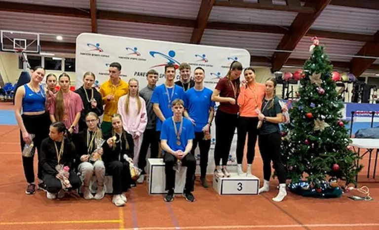 Panevėžio sporto centro lengvaatlečiai dalyvavo kalėdinėse varžybose - Paninfo.lt