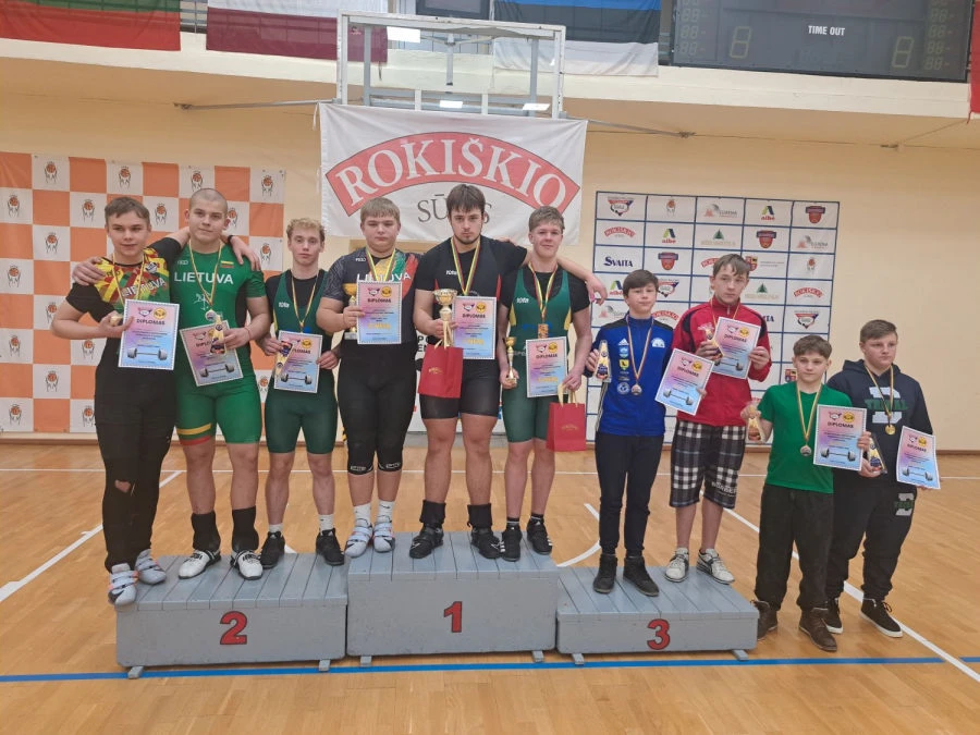 Panevėžio sporto centro sunkiaatlečiai sėkmingai užbaigė 2025 metų varžybų sezoną