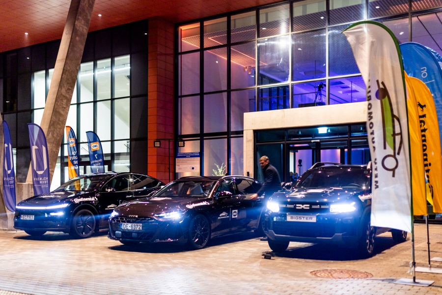 Paaiškėjo „Metų automobilio 2026“ nugalėtojai: „Dacia“, „Tesla“ ir „Audi“ pelnė net po kelis apdovanojimus 7 Paaiškėjo „Metų automobilio 2026“ nugalėtojai: „Dacia“, „Tesla“ ir „Audi“ pelnė net po kelis apdovanojimus - Paninfo.lt