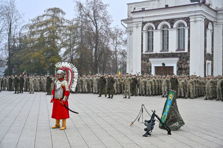 Paminėtos Karaliaus Mindaugo husarų bataliono 34-osios įkūrimo metinės 4 Paminėtos Karaliaus Mindaugo husarų bataliono 34-osios įkūrimo metinės - Paninfo.lt