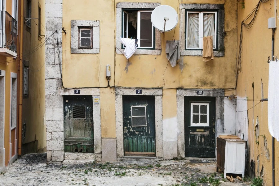 Dirbantys, bet skurstantys: kur šiame žemėlapyje yra Lietuva?