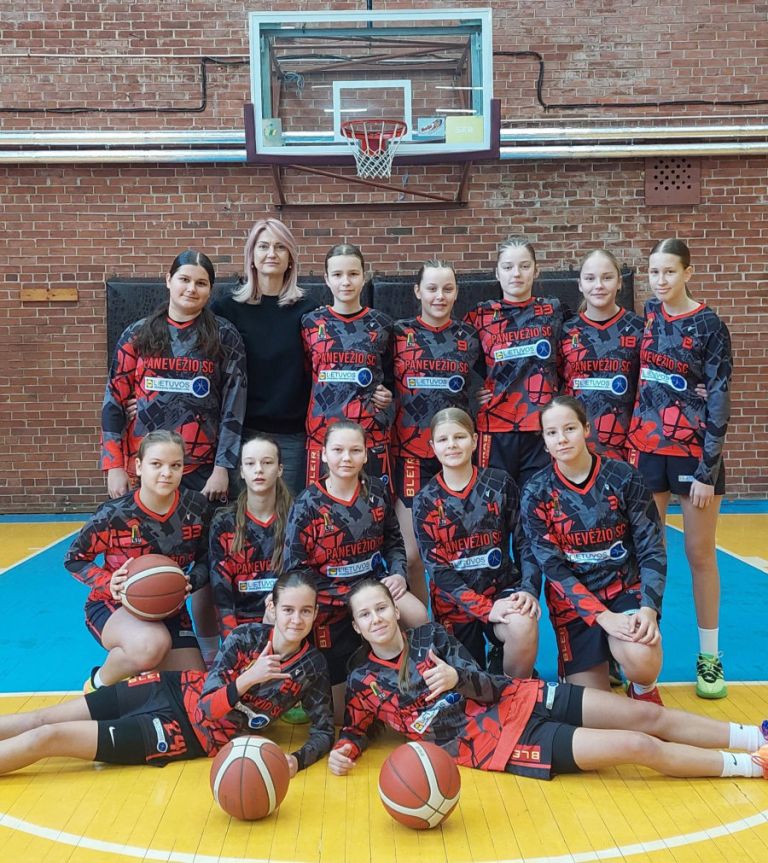 Panevėžyje vykusiame krepšinio turnyre šeimininkės užėmė trečiąją vietą - Paninfo.lt