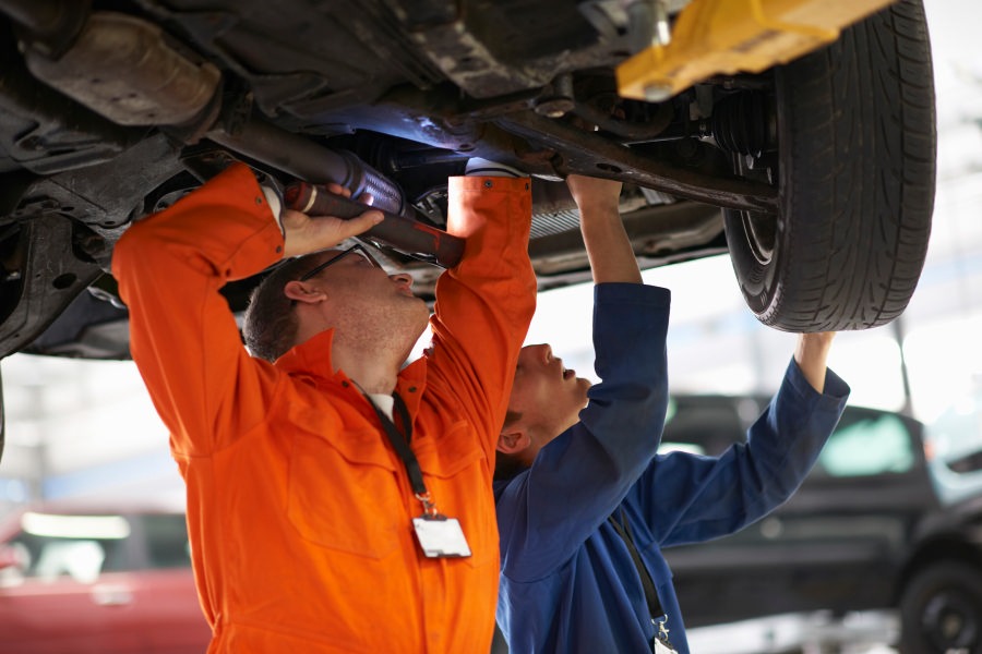 Naujas ES reglamentas keis automobilių rinką: Lietuvai prognozuojama nauja verslo niša 1 Automobiliu ardymas