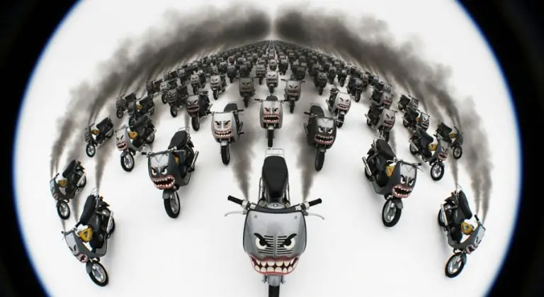 Pasaulio gelbėjimo operacija: Panevėžys įsteigia 200 metrų tyro oro rezervatą, į kurį neįleis dyzelinių mopedų 2 Mopedai