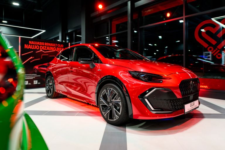 Lietuvoje debiutuoja naujasis „Renault Clio“ 2 Lietuvoje debiutuoja naujasis „Renault Clio“ - Paninfo.lt