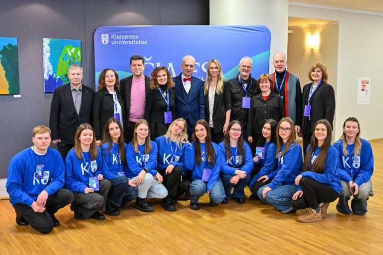 Panevėžys tapo jaunųjų talentų meka: J. Miltinio dramos teatre startavo festivalis „AITVARAI – 2026“ - Paninfo.lt