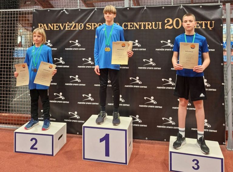 Rekordų lietus Panevėžyje: jaunieji lengvaatlečiai „Aukštaitijos taurėje“ skynė pergales 3 Rekordų lietus Panevėžyje: jaunieji lengvaatlečiai „Aukštaitijos taurėje“ skynė pergales - Paninfo.lt