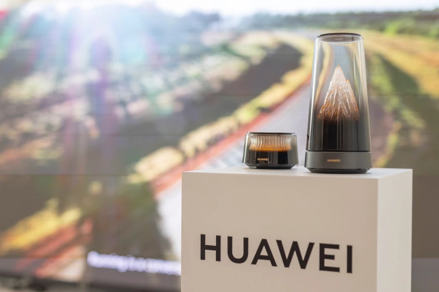 „Huawei“ Vilniuje pristatė naujus įrenginius: išmanus laikrodis bėgikams, belaidės ausinės ir „WiFi 7“ maršrutizatorius