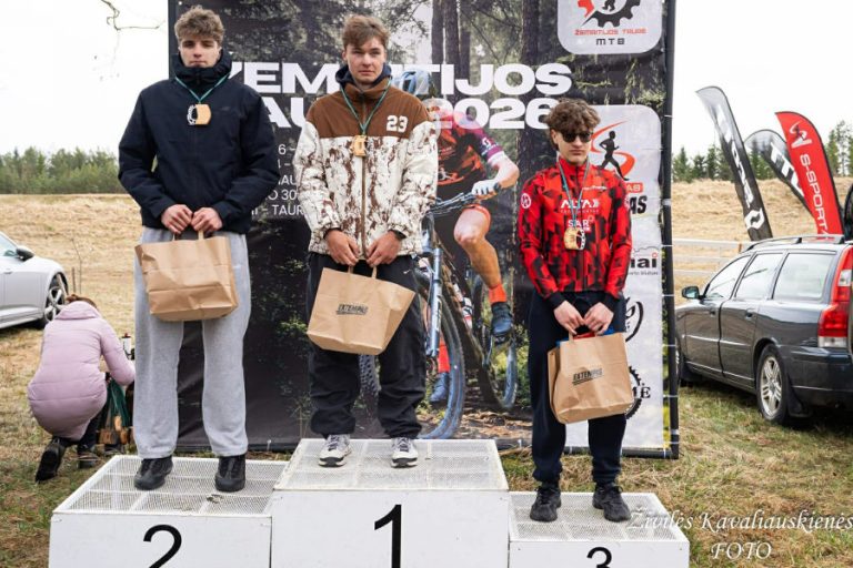 Panevėžio sporto centro dviratininkai startavo MTB Žemaitijos taurėje Dviratininkai
