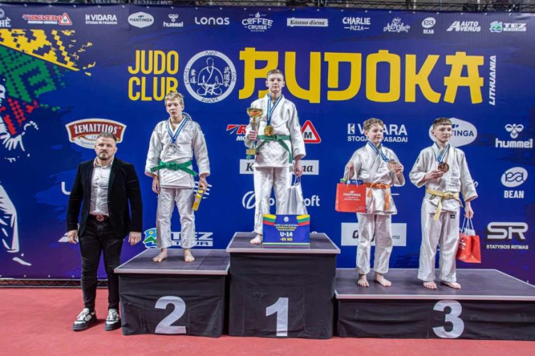 Panevėžio sporto centro dziudistai iškovojo visų spalvų medalius Dziudo