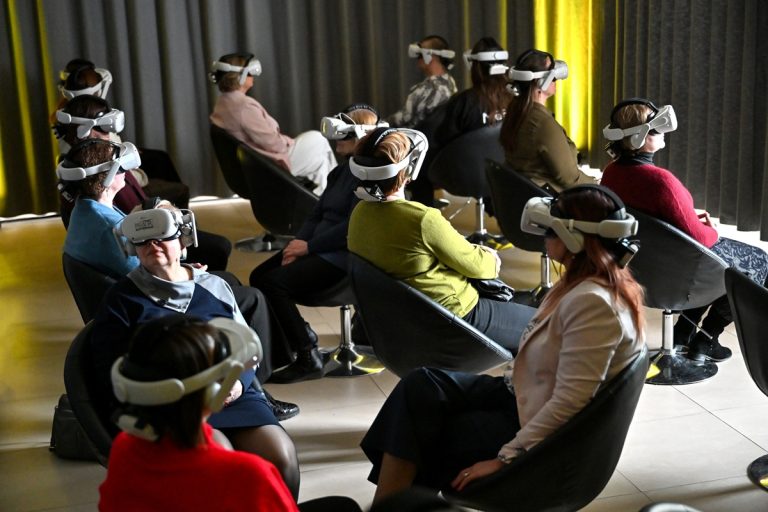 Panevėžyje – ilgai laukta premjera: VR patirtis „Pasaulių sutvėrimas“ atveria naujus Čiurlionio pasaulius