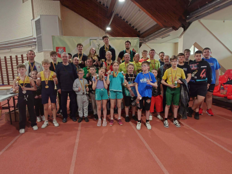 Panevėžio sporto centro sunkiaatlečiai iškovojo medalius