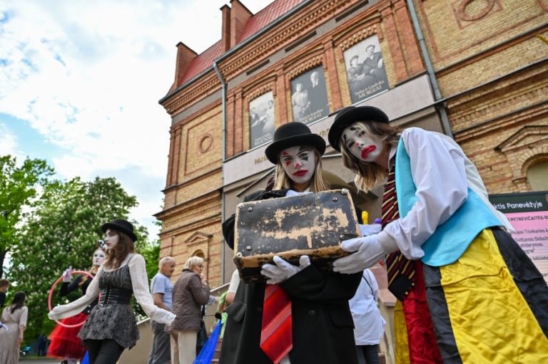 Europos muziejų naktis Panevėžyje kviečia miestą pažinti per žaidimus Europos muziejų naktis Panevėžyje kviečia miestą pažinti per žaidimus