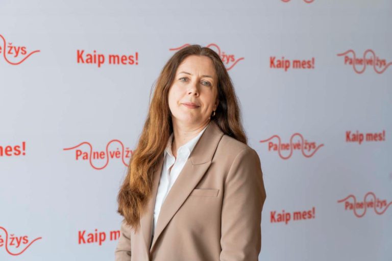 Panevėžio „Vyturio“ progimnazijai vadovaus Oksana Karoblienė
