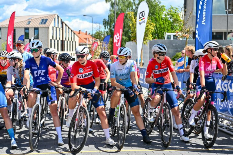 Panevėžyje prasidėjo Baltijos šalių plento dviračių čempionatas – varžysis apie 600 sportininkų