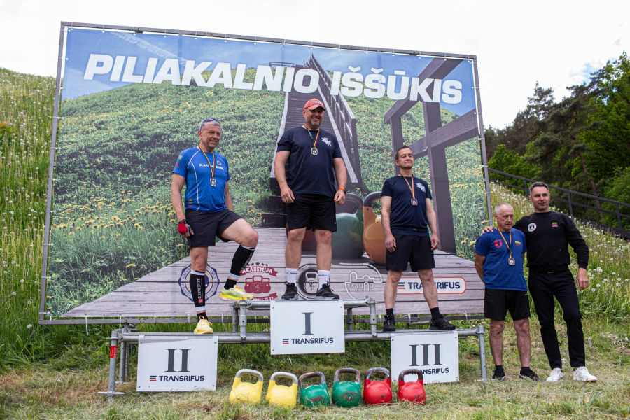Panevėžio priešgaisrinės gelbėjimo valdybos Pajėgų valdymo skyriaus specialistas Linas Kripaitis triumfavo „Piliakalnio iššūkyje“