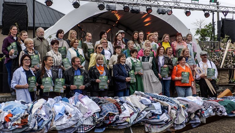 Panevėžio rajono bendruomenės: nuo rekordinės staltiesės iki bendrystės, kurią matuoja darbai Panevėžio rajono bendruomenės: nuo rekordinės staltiesės iki bendrystės, kurią matuoja darbai