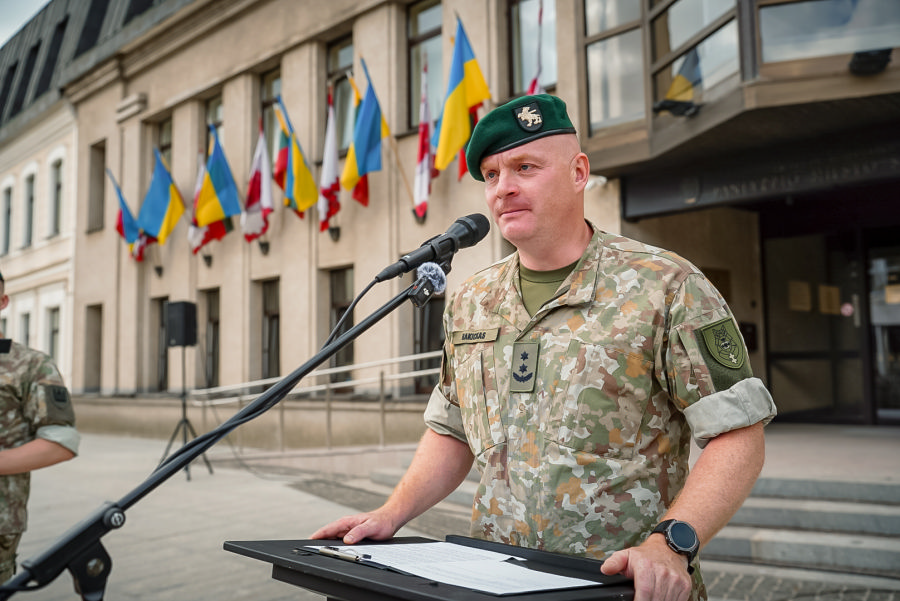 Panevėžyje vyko Karaliaus Mindaugo husarų bataliono vadų pasikeitimo ceremonija