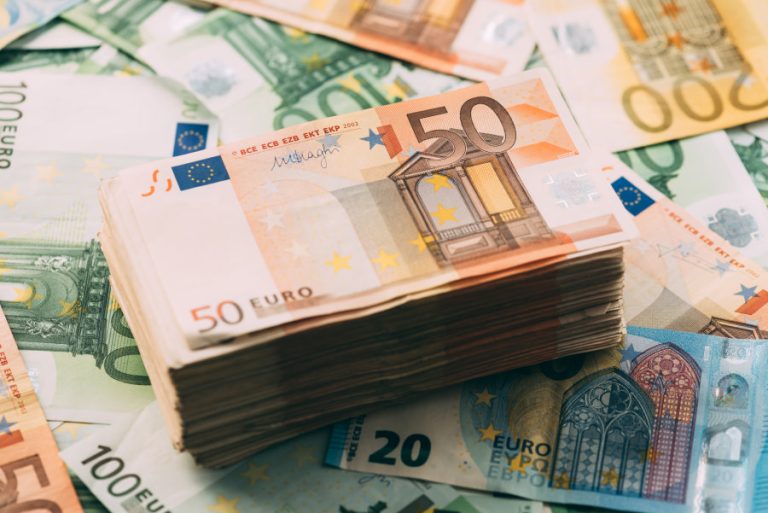 Gynybos inovacijoms spartinti ministerija skelbia 1 mln. eurų kvietimą verslui Eurai