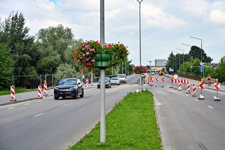 Nuo šiandien eismas Nemuno gatvės tiltu vyksta atnaujinta tilto puse