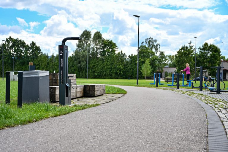 Panevėžyje įrengtos trys viešosios dviračių remonto stotelės
