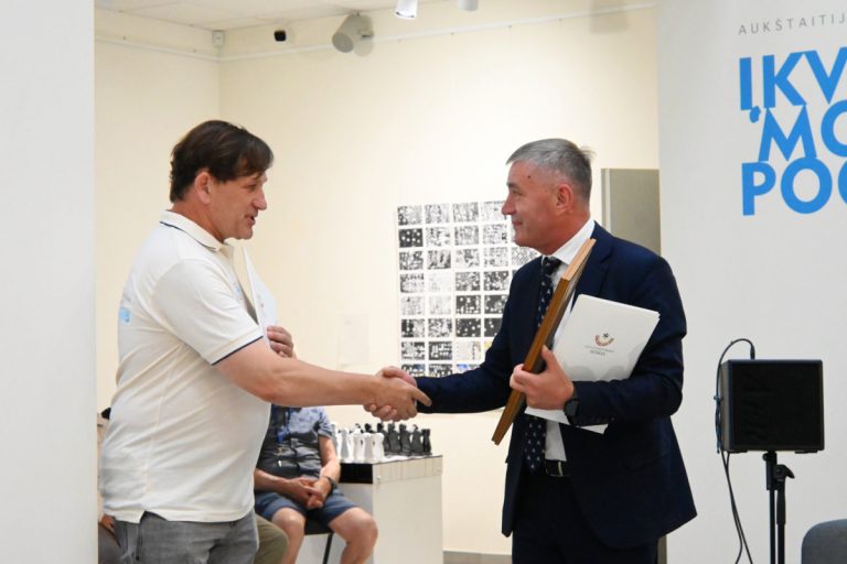 Pasaulio čempiono titulą pelniusiam Panevėžio rajono orkestrui „Aukštyn“ – Seimo Kultūros komiteto įvertinimas