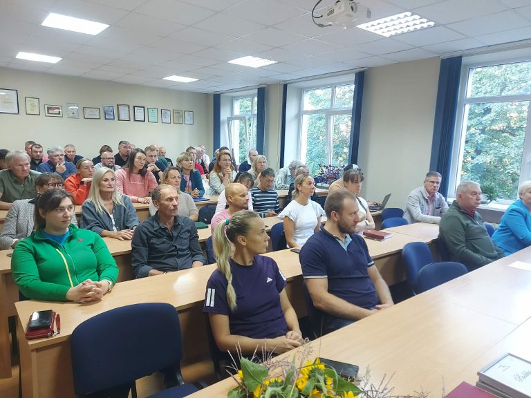 Panevėžio sporto centro treneriai gilino žinias apie vaikų psichologiją Panevėžio sporto centro treneriai gilino žinias apie vaikų psichologiją